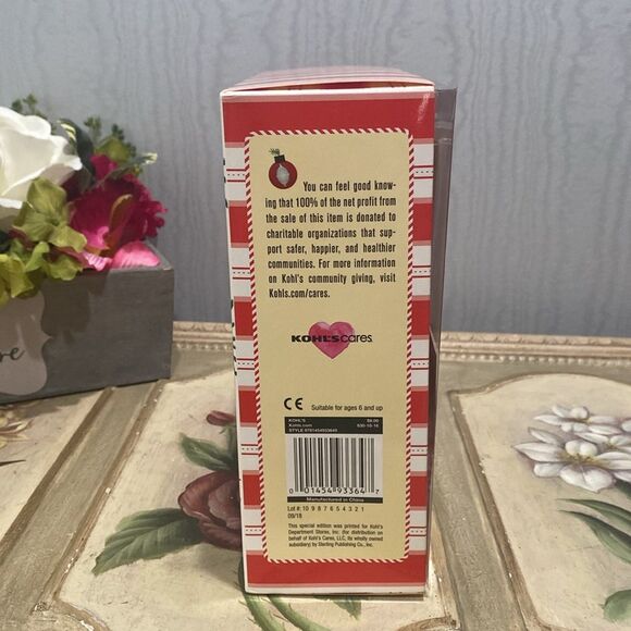 Kohl’s Christmas Tree in a Box 2 Foot Tree Decorations Book Oragami Paper - Picture 3 of 11